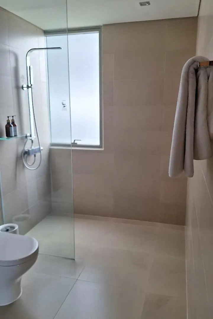 Aparthotel In A La Carte - 2 Bedrooms, 3 Balconies, Seaview, Beachfront, Central, Rooftop Pool Da Nang